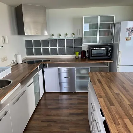 Spacious In With Sea View - 160 Sqm Apartamento *